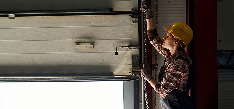 Addressing Common Garage Door Stoppage Issues in Trois-Rivieres, QC